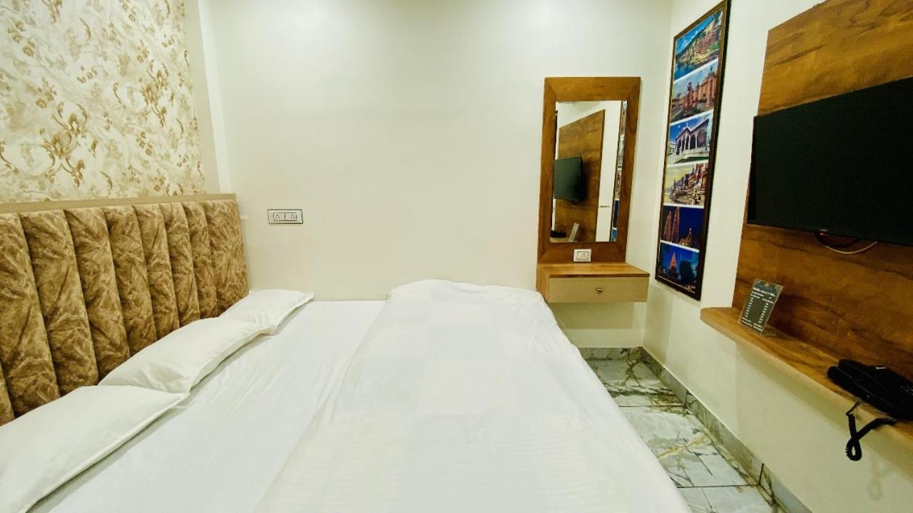 Hotel Malay Inn Ujjain Ngoại thất bức ảnh