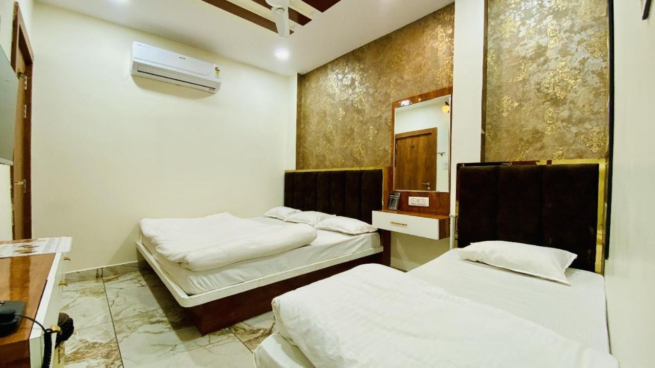 Hotel Malay Inn Ujjain Ngoại thất bức ảnh