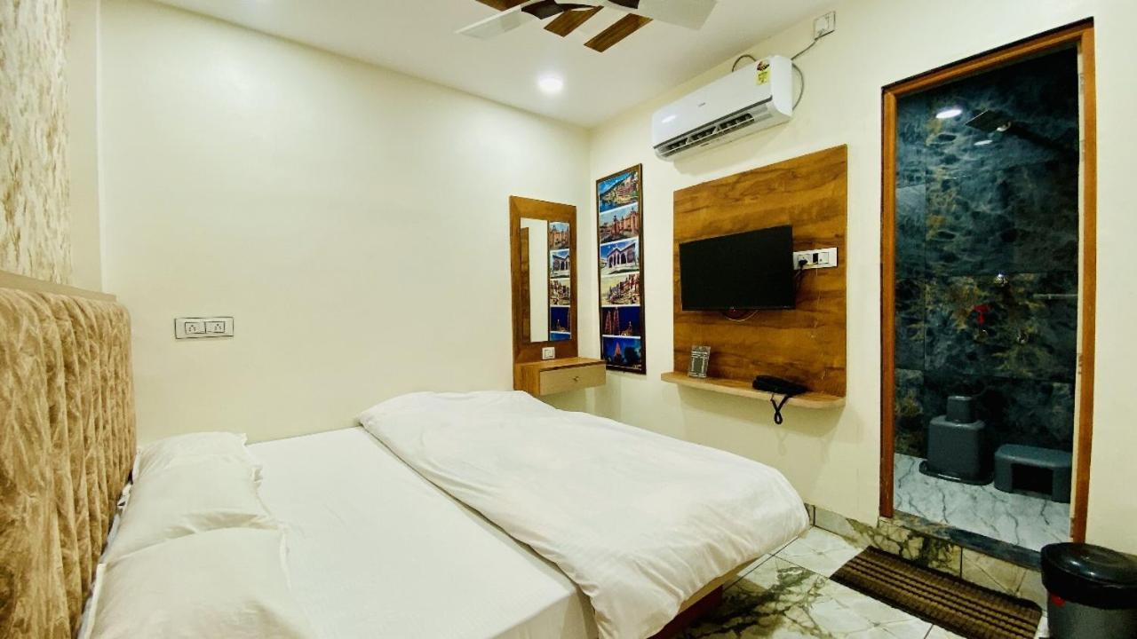 Hotel Malay Inn Ujjain Ngoại thất bức ảnh