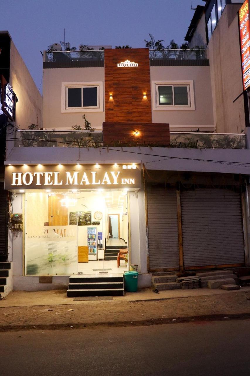 Hotel Malay Inn Ujjain Ngoại thất bức ảnh