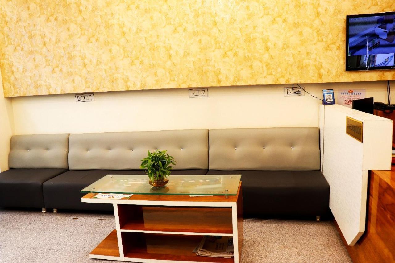 Hotel Malay Inn Ujjain Ngoại thất bức ảnh